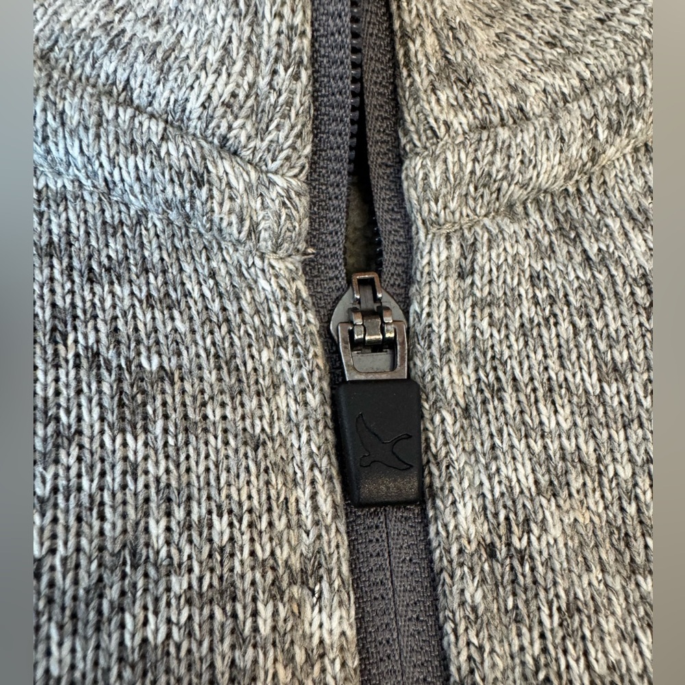 Eddie Bauer grey quarter zip sweater, stitched branding, like new - Picture 4 of 9